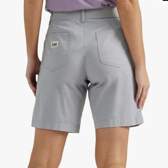 NWT Lee womens Ultra Lux Comfort With Flex-to-go Utility Bermuda Short, gray - Picture 3 of 7
